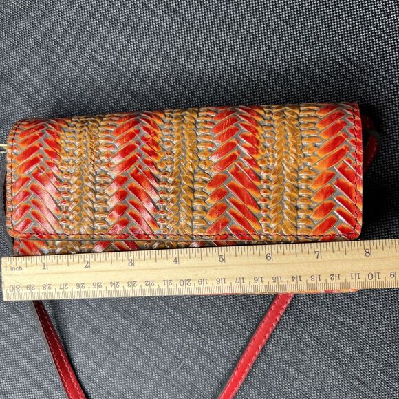 Patricia Nash NWT Balloi Wicker Embossed Crossbody Convertible Bag Red Yellow - Picture 8 of 9